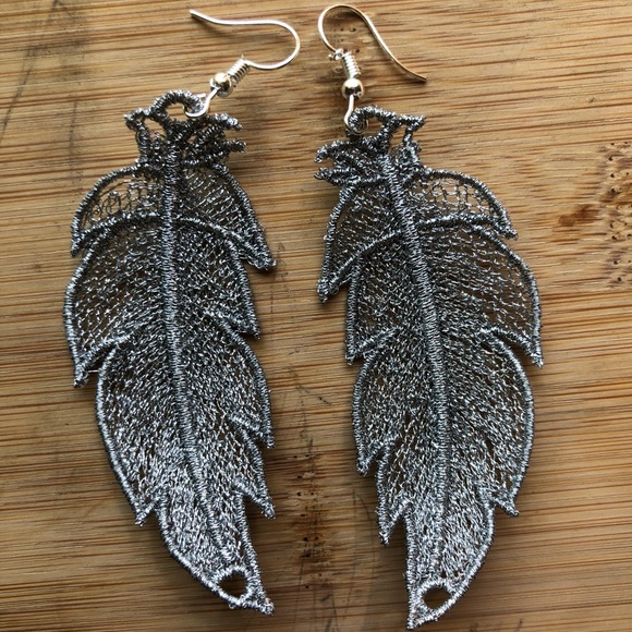 Embroidered Lace Feather Earrings - Picture 2 of 2
